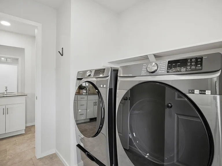 5230 Rendezvous Pkwy — Photo 37