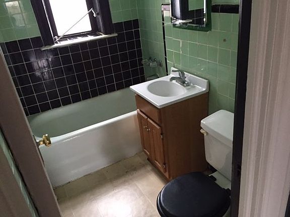 5th image of 915 84th St APT 5A