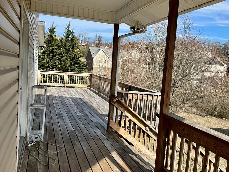 601 Leisure Ln — Photo 10