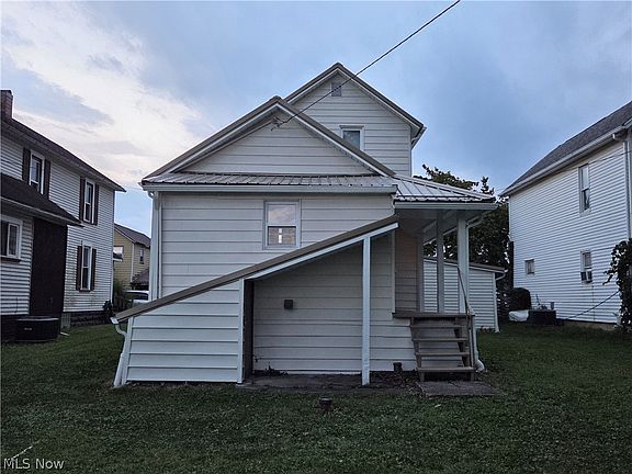 5th image of 220 McCrea Ave