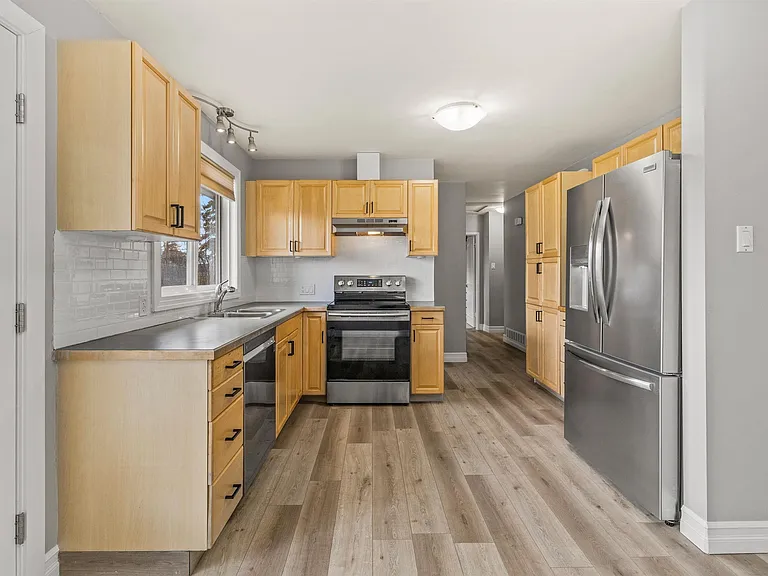 7927 71st Ave NW #GAR — Photo 16