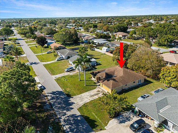 3rd image of 1589 SE Minorca Avenue