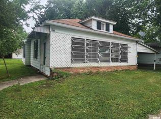 801 E Clark St, West Frankfort, IL 62896