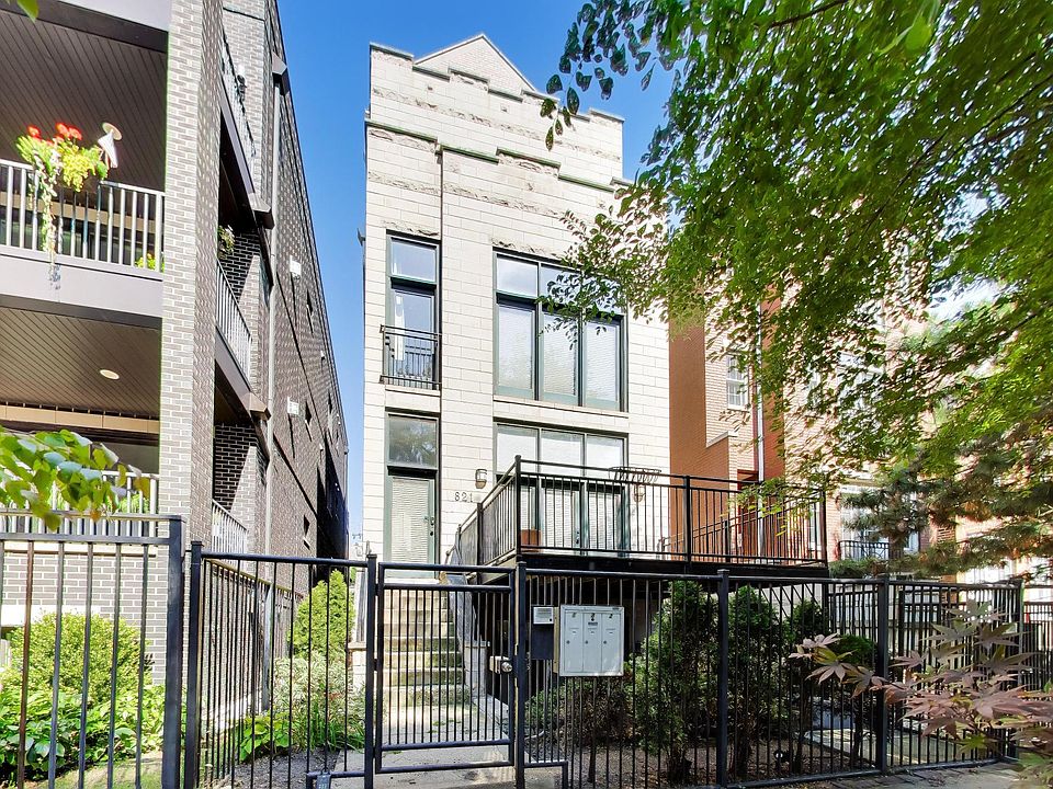 1st image of 821 N Wood St #1