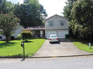 829 Carlingford Pl, Lithonia, GA 30058