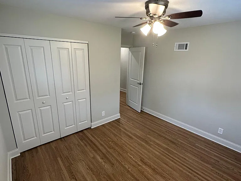 951 Mulberry Ln — Photo 18