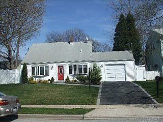 1st image of 5 Bark Ln