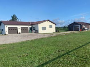 8122 E Metz Hwy, Posen, MI 49776
