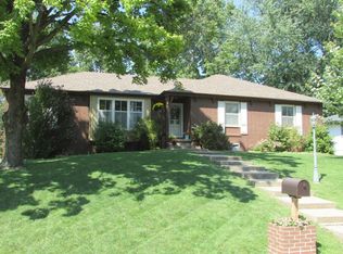 5101 Eastcrest Ct, Saint Joseph, MO 64506
