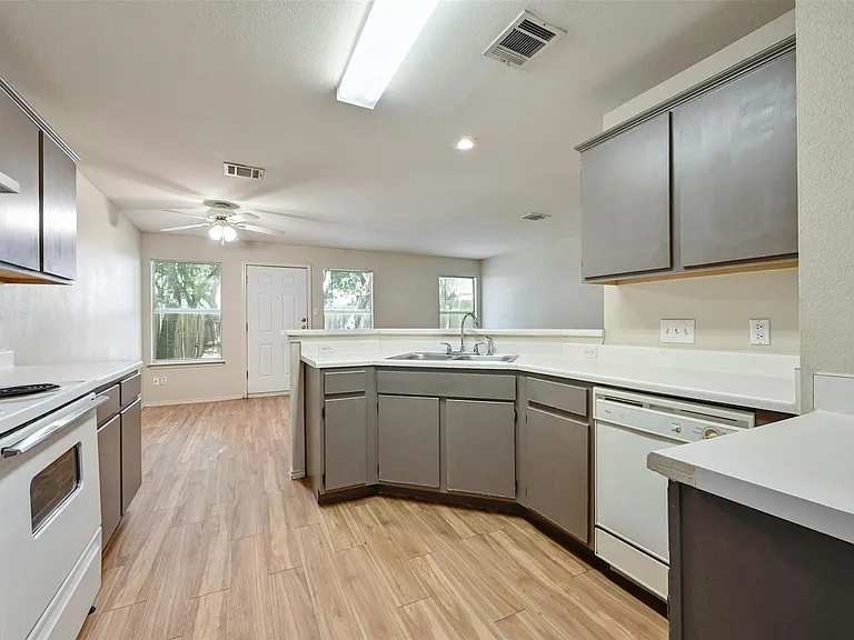 9602 Nightjar Dr #B — Photo 12