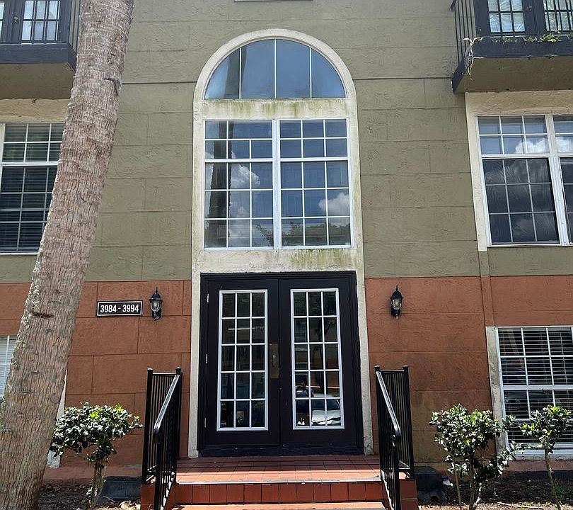 1st image of 3986 Versailles Dr