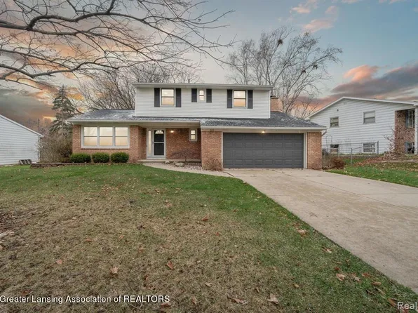 226 Chanticleer Trl, Lansing, MI 48917