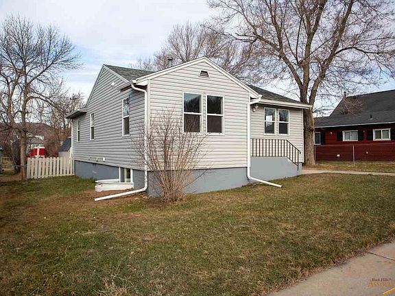 2nd image of 1021 Haines Ave
