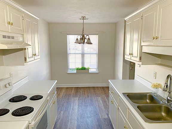 3rd image of 4789 W Creek Mill Ct