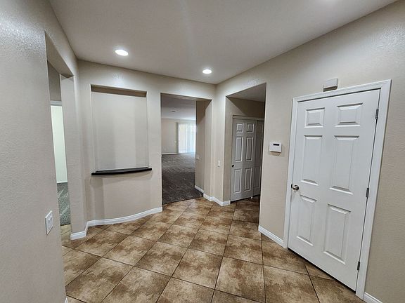 5th image of 2421 Urrard St