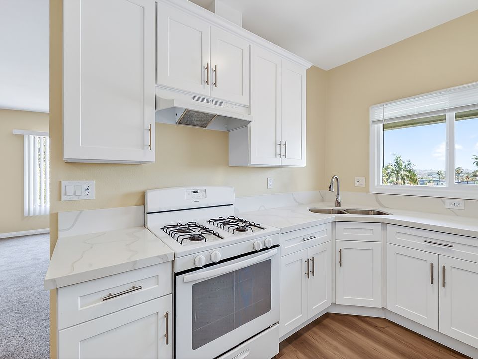 1st image of 1030 College View Dr APT 5