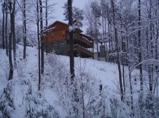 814 Chalet Village Blvd, Gatlinburg, TN 37738