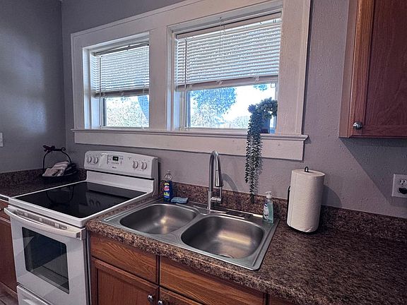 5th image of 4601 Beach Blvd #B