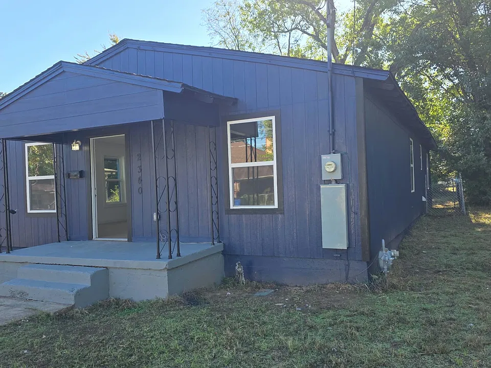 2340 Macon St