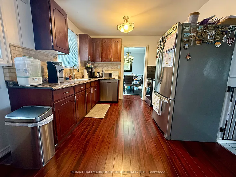 906 Cecylia Ct — Photo 9