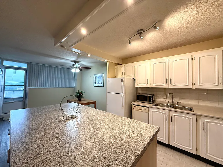 215 Glenridge Ave #509 — Photo 9