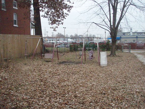 4th image of 7476 Hazel Ave