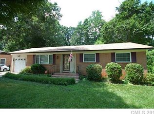 3935 Somerdale Ln, Charlotte, NC 28205