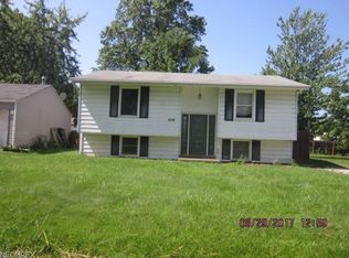 404 Woodridge Rd, Vermilion, OH 44089