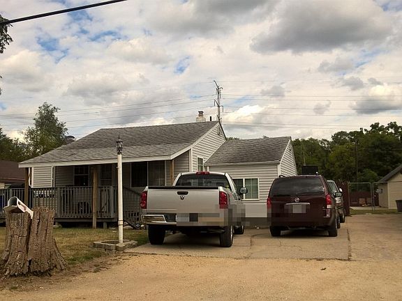 3rd image of 3106 Saner Ave
