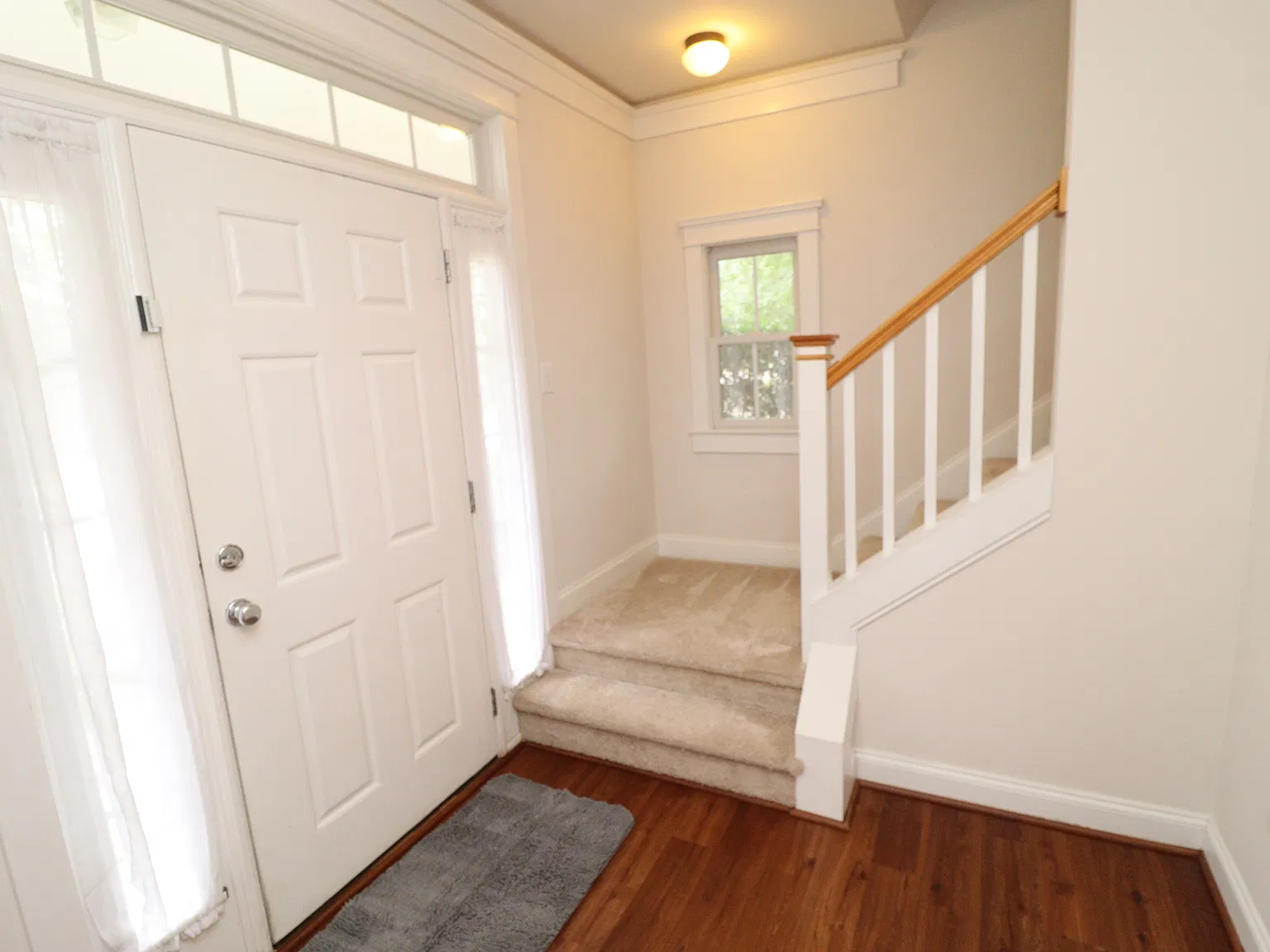 Gorgeous West Cary Home Available Immediately — Photo 4