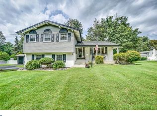11 Wedgewood Dr, Cinnaminson, NJ 08077