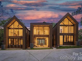 3614 Barclay Downs Dr, Charlotte, NC 28209