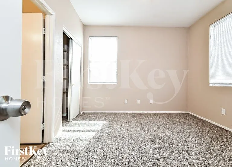 5008 Sparkling Sky Ave — Photo 11