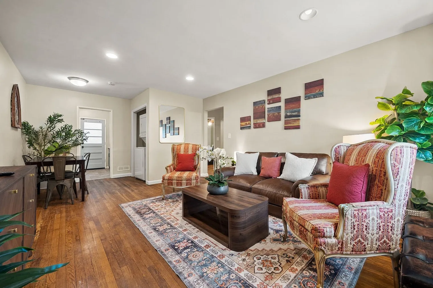 2 bed, 1.0 bath, $4,062 — Photo 2