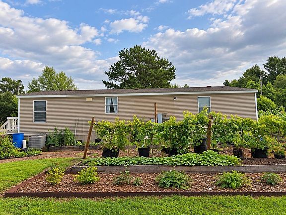 18th image of 105 Blue Gull Dr