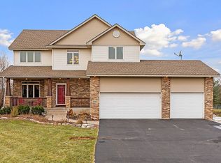 20560 Ivywood St NW, Oak Grove, MN 55011