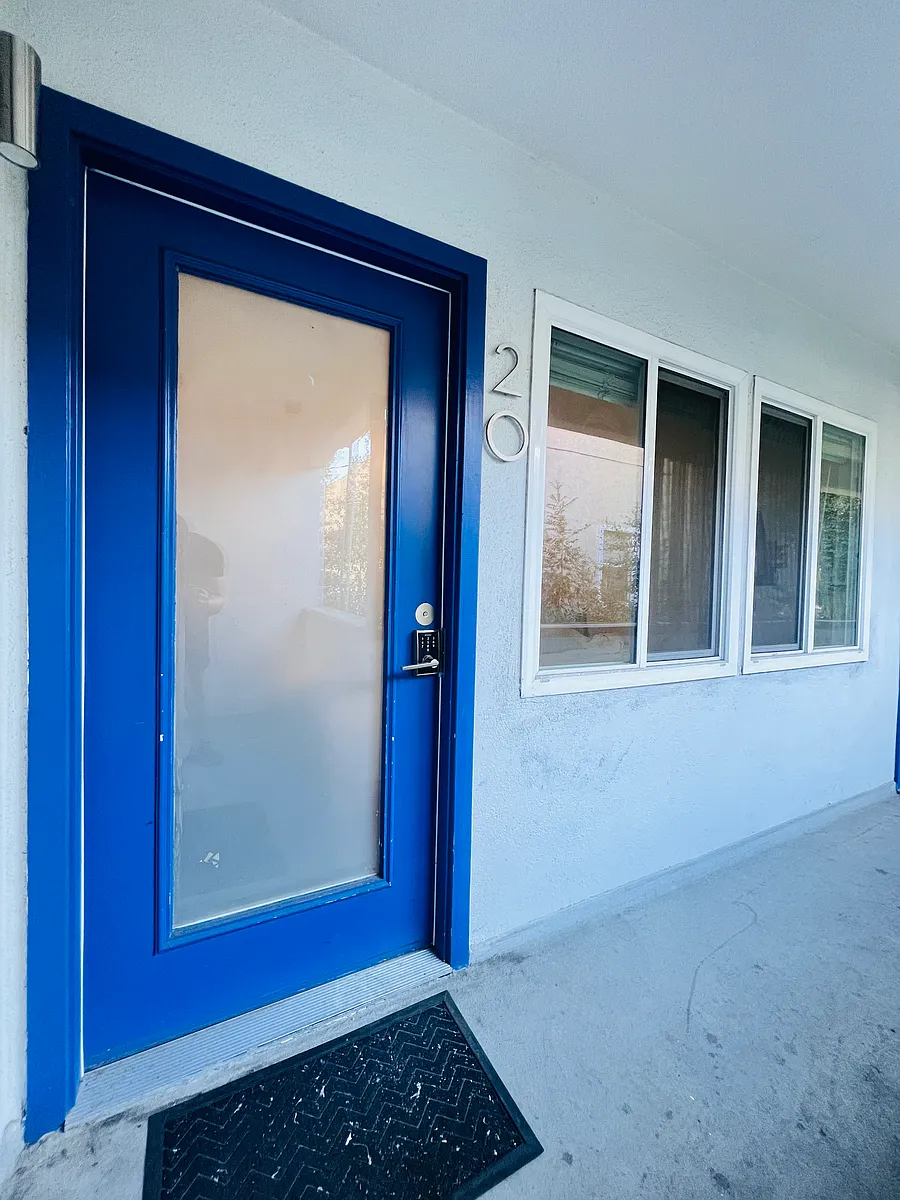 Building Photo - 5525 Harold Way #20