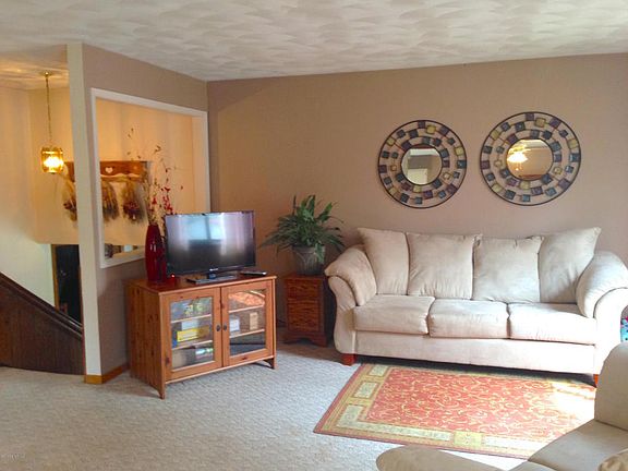 4th image of 2153 Highland Ave