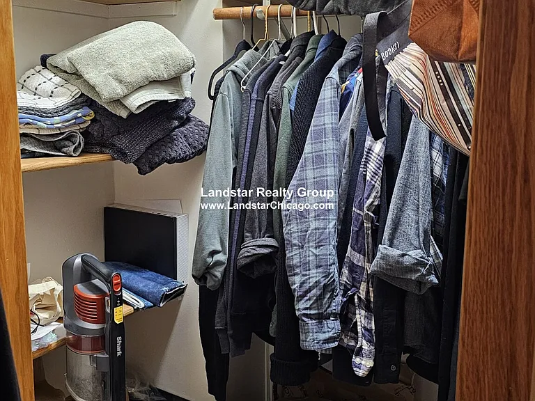 1427 N Wood St #1 — Photo 12