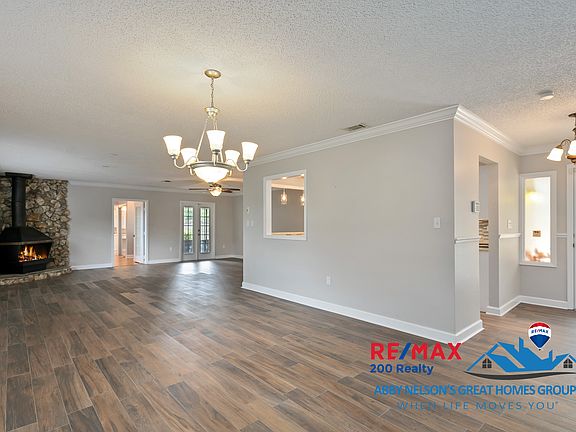 4th image of 4570 Malik Cres