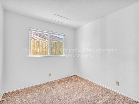 5th image of 143 Seal Ct