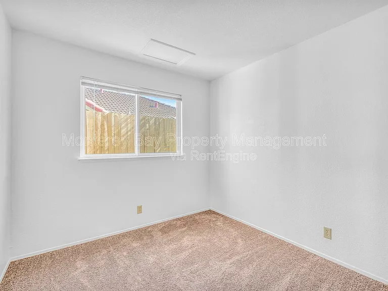 143 Seal Ct — Photo 5
