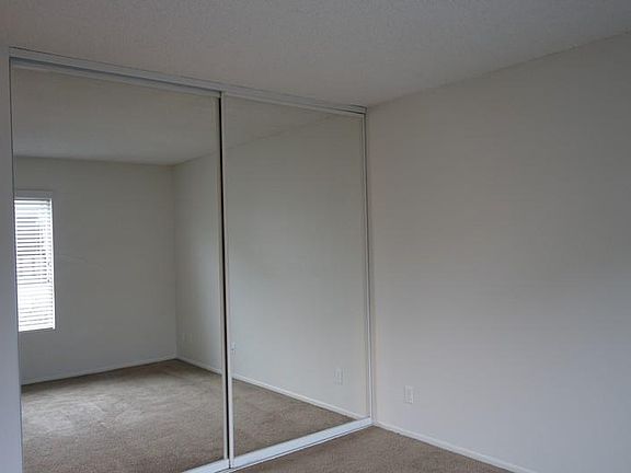 4th image of 1912 Elise Way APT B