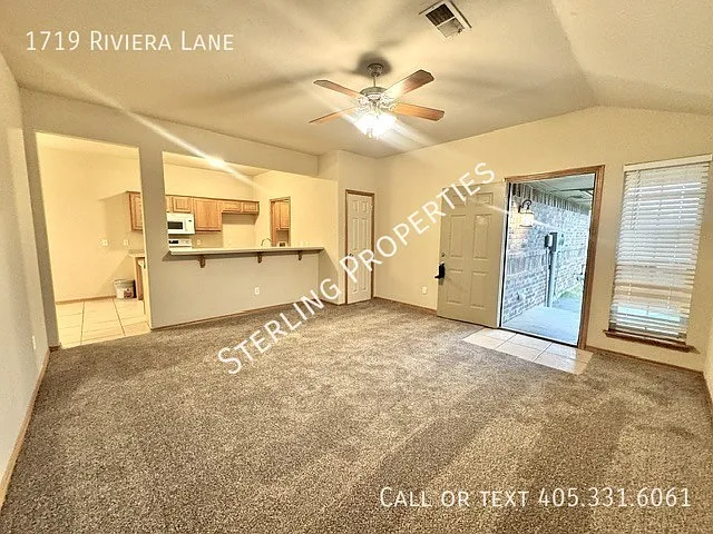 1719 Riviera Ln — Photo 2