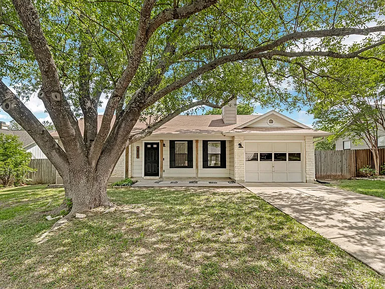 1801 Verbena Way — Photo 2