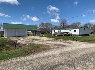 501 W Main St, Shumway, IL 62461