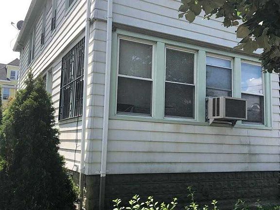2nd image of 2720 Gillmore St