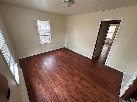 5th image of 804.5 N Bridge St