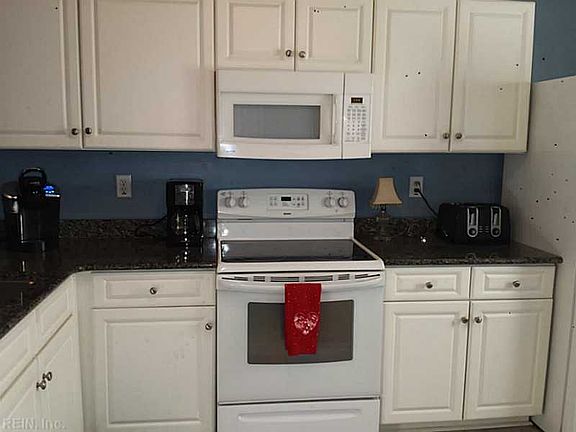 5th image of 2432 Rockwater Cir