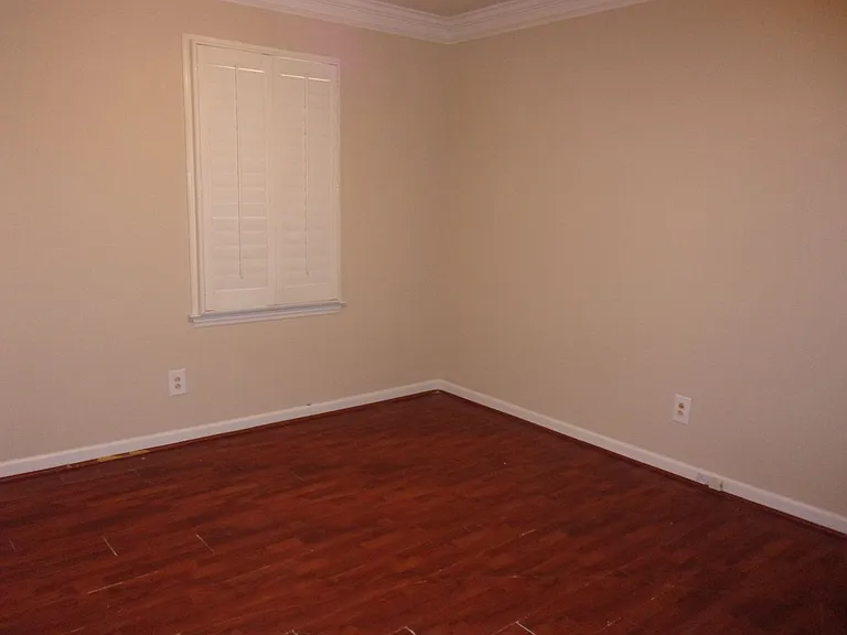 522 N Jones Ave — Photo 9